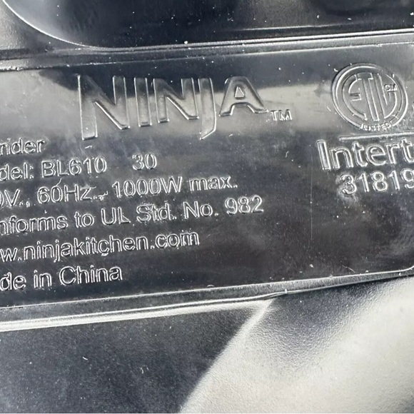 Ninja BL610 blender motor base only Electric Kitchen Parts Replacement Bottom - Picture 4 of 4